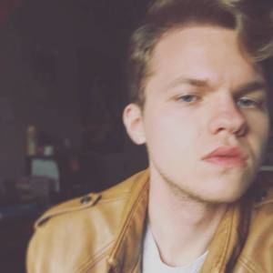 Meet your Posher, Dustin